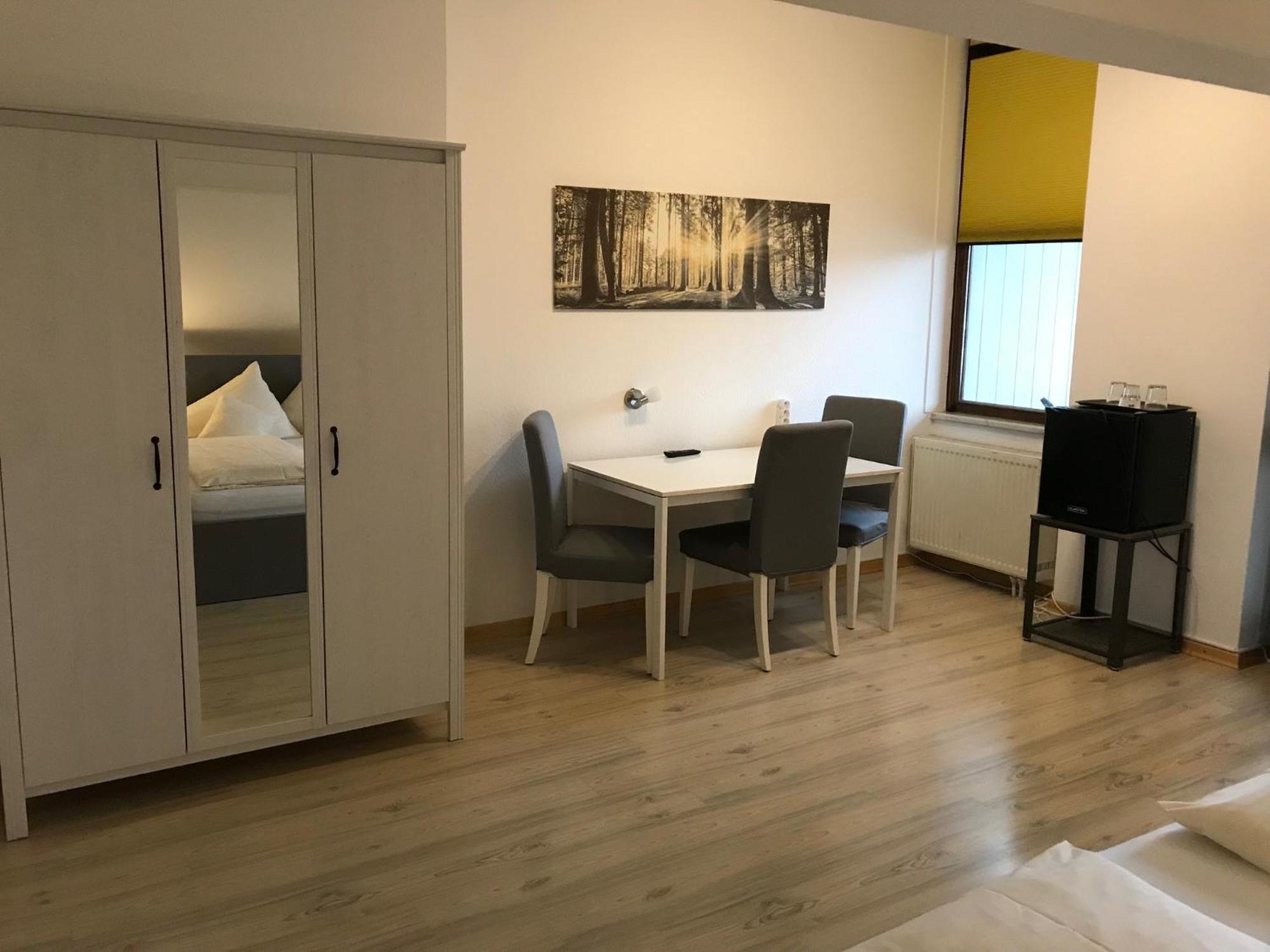 Abendruhe Hotel - Kontaktloser Check In Oberhaching Luaran gambar