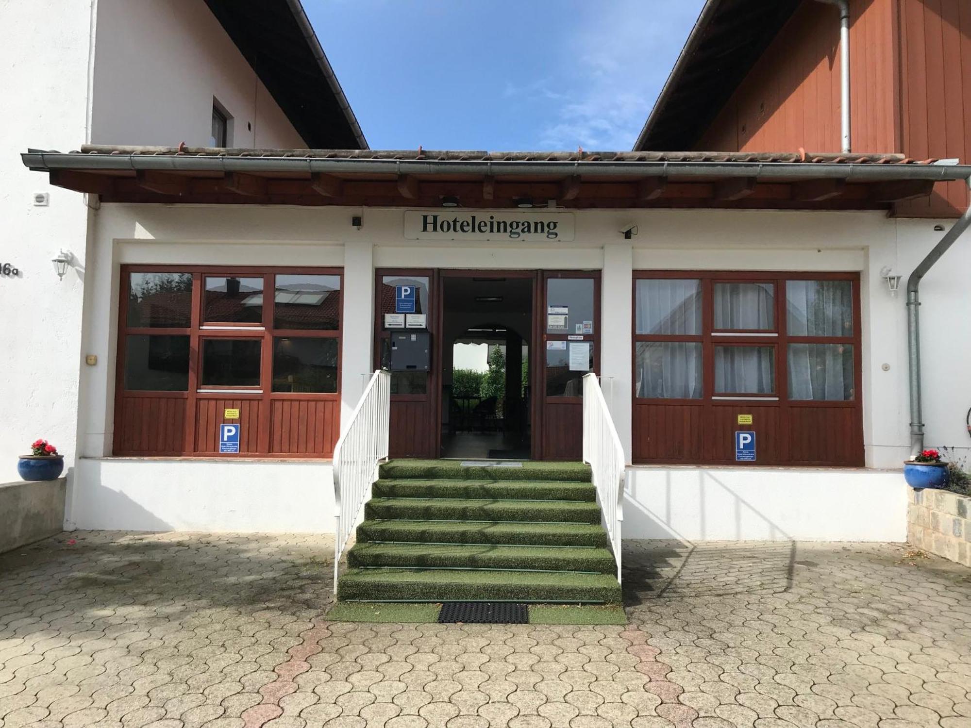 Abendruhe Hotel - Kontaktloser Check In Oberhaching Luaran gambar